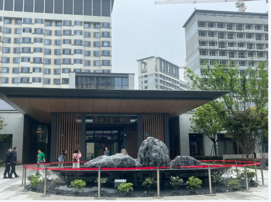 1745301299409072433.png 1745301294505.png